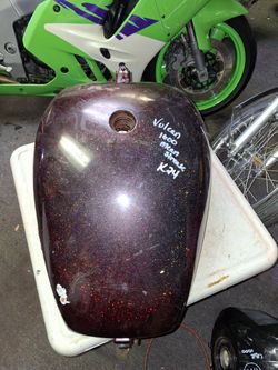 Kawasaki Vulcan 1600 Mean Streak Gas Tank Fuel Petrol Cell VN1600