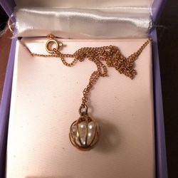 Little Pearls In A Bird Cage 