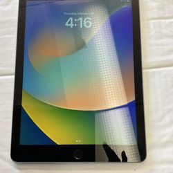 iPad  6th, 32 GB with WiFi 