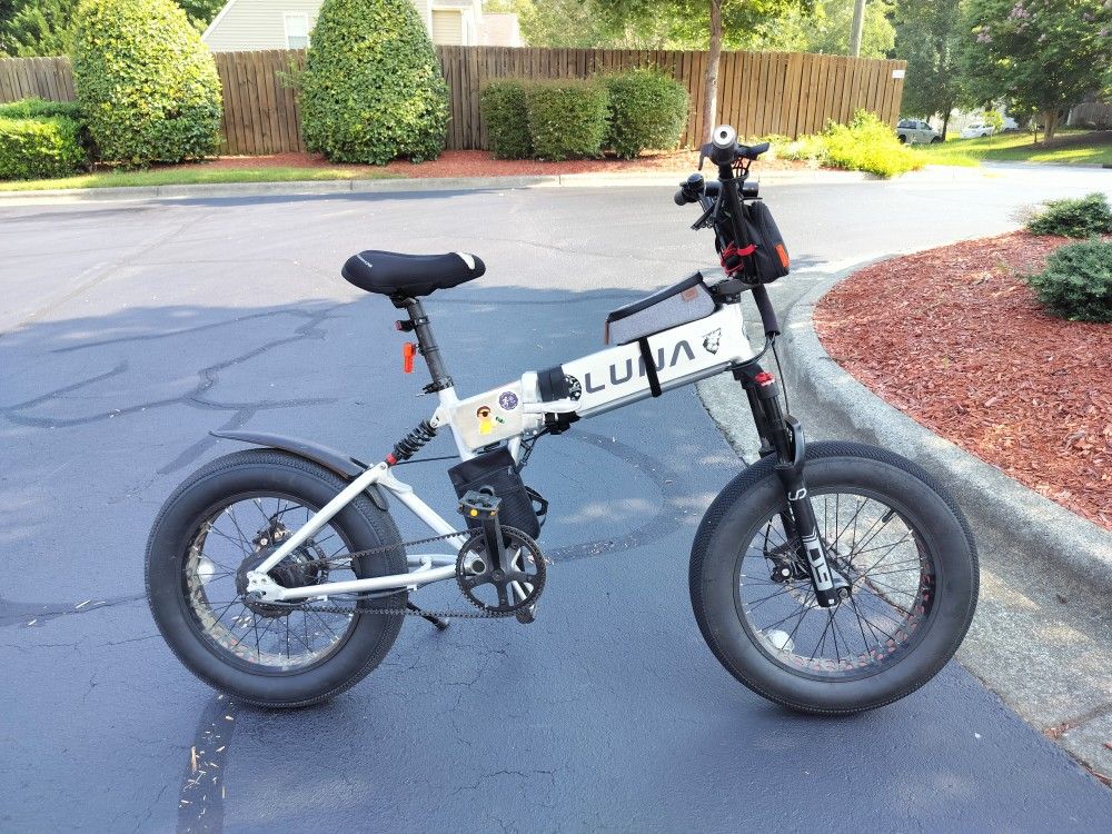 Luna Eclipse Foldable Electric Bicycle
