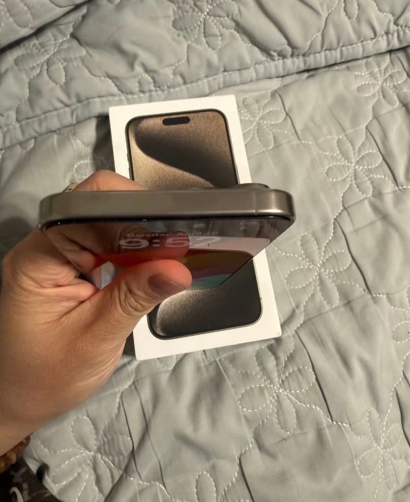 Apple iPhone 15 Pro Max