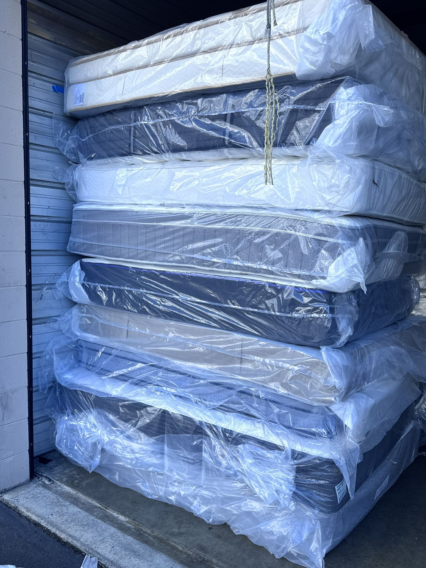 Mattress Clearance!! Financing Deals!! Msg Asap!!