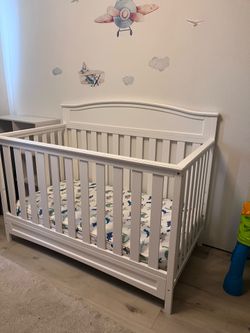 White crib
