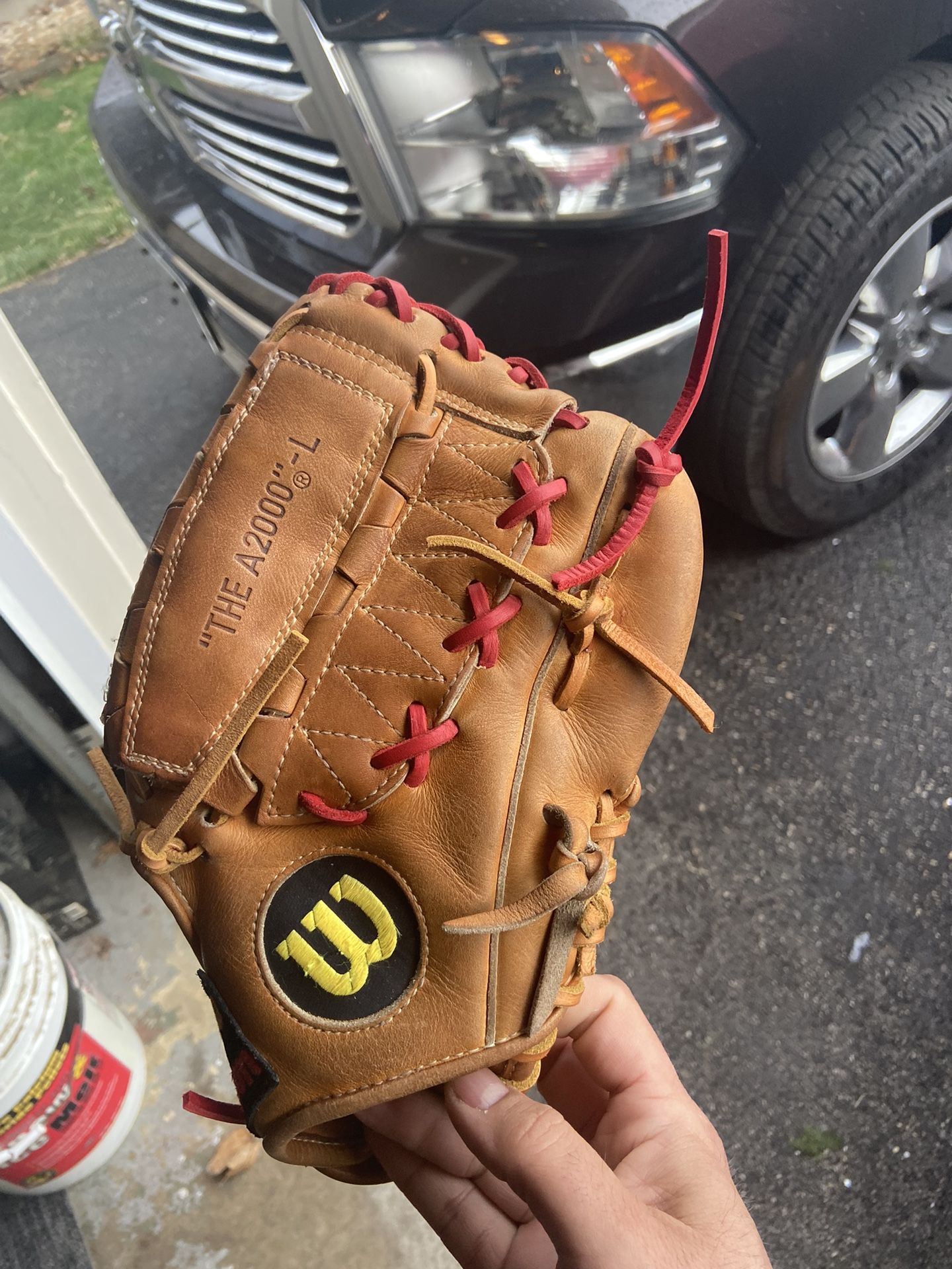 Vintage The A2000 -L Baseball Glove 11.5” (rht)