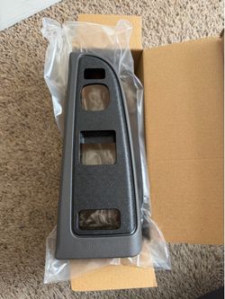 Window Control Cover for Drive Side of 2004-2007 GMC/Chevy