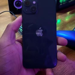 iPhone 13 128 GB FULLY UNLOCKED 