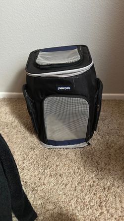 Pet carrier