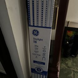 GE Daylight T8 Fluorescent Light Bulbs T8