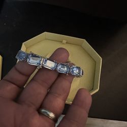 Swarovski (contact info removed) BRACELET 