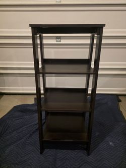 Cute book case approximately 4X2