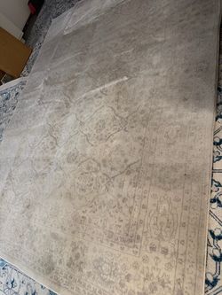 Cream / white Rug