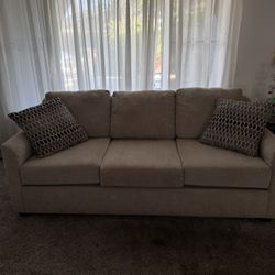  Nearly New Couch