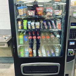 COMBO VENDING MACHINE WITH CARD READER