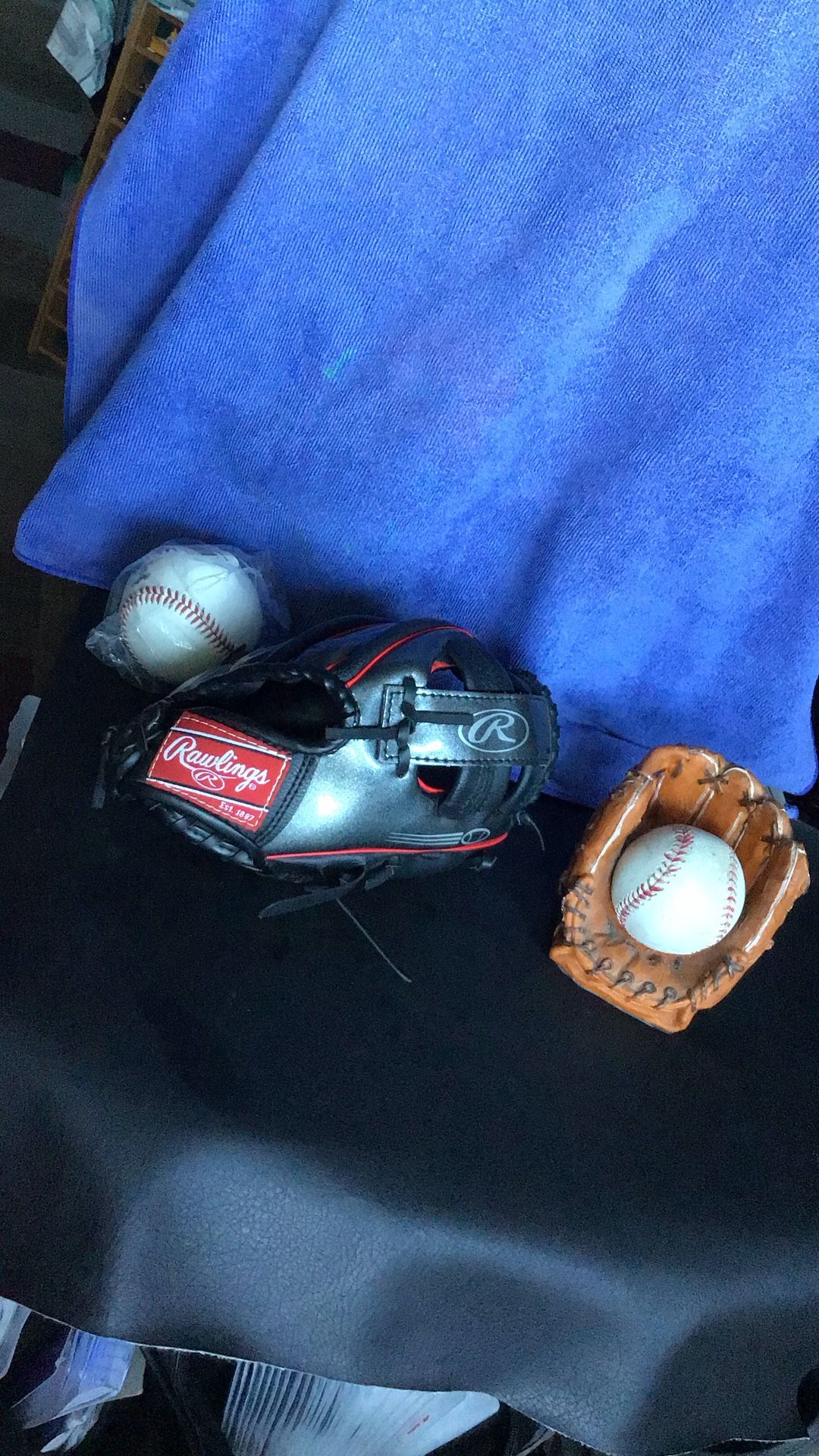 Rawlings Little Kids Baseball Glove Size 9”