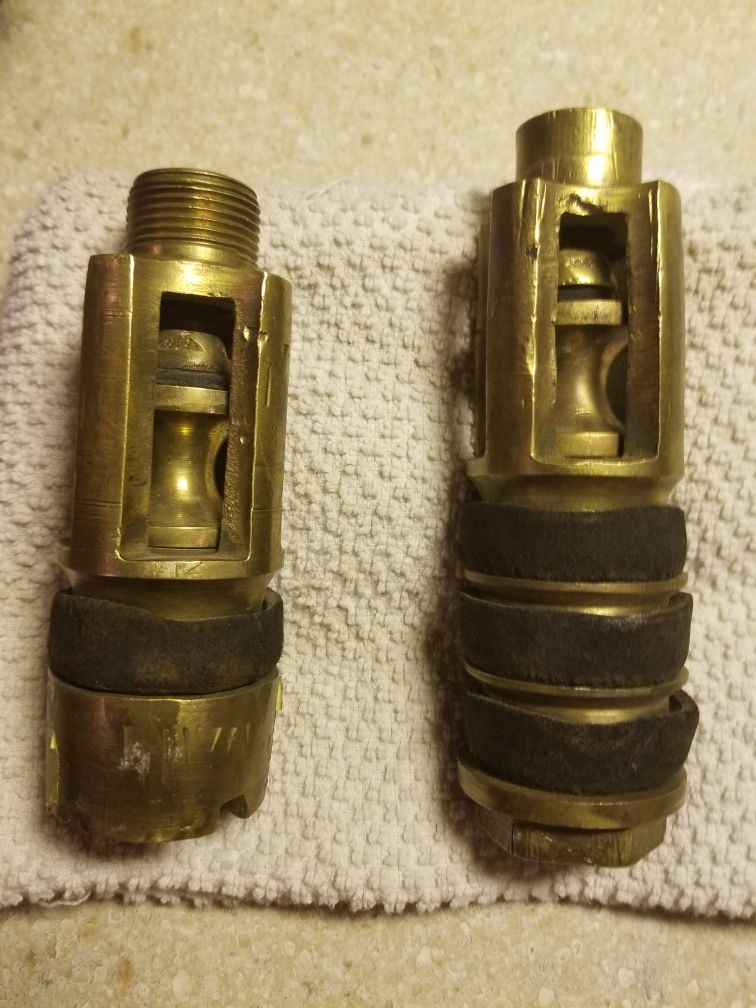 Windmill cylinder pump check solid brass check valve, plunger