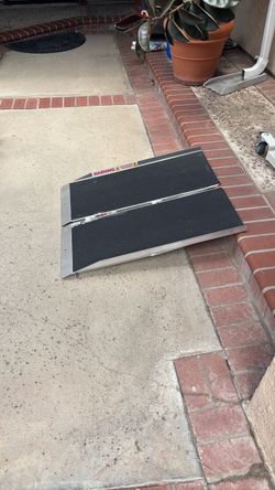 Prairieview wheelchair Portable lightweight ramp.