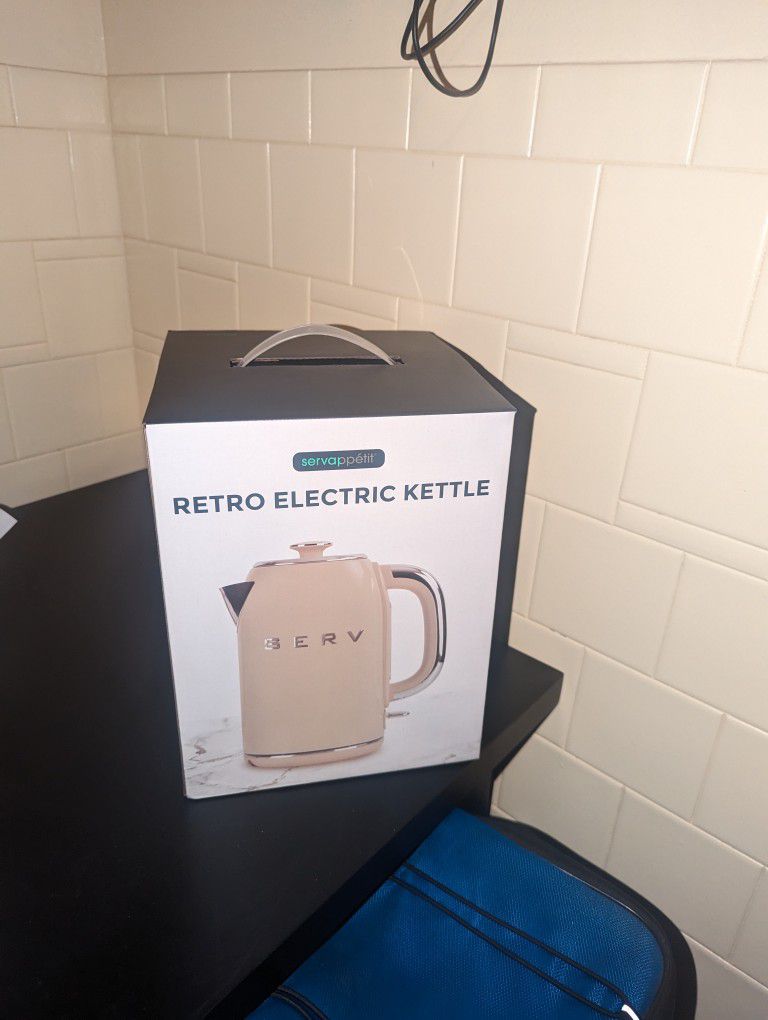 Bella electric Tea Kettle for Sale in Woodbury, NJ - OfferUp