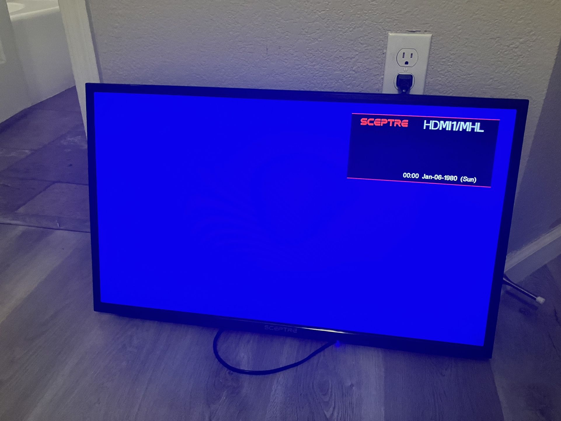 32” TV
