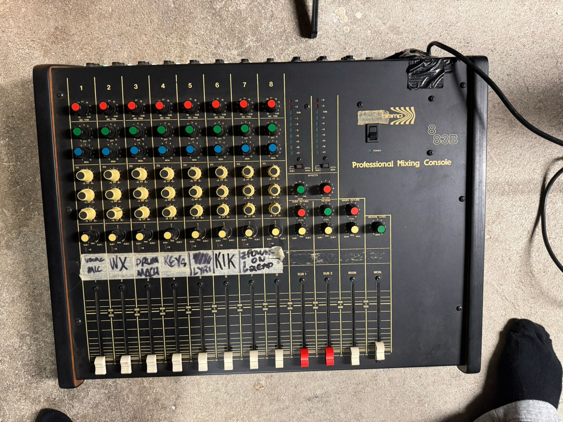 VINTAGE BiAMP 8 83B PROFESSIONAL MIXING TABLE (WITH CASE AND WIRES)