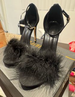 Women’s Heels Size 7 new