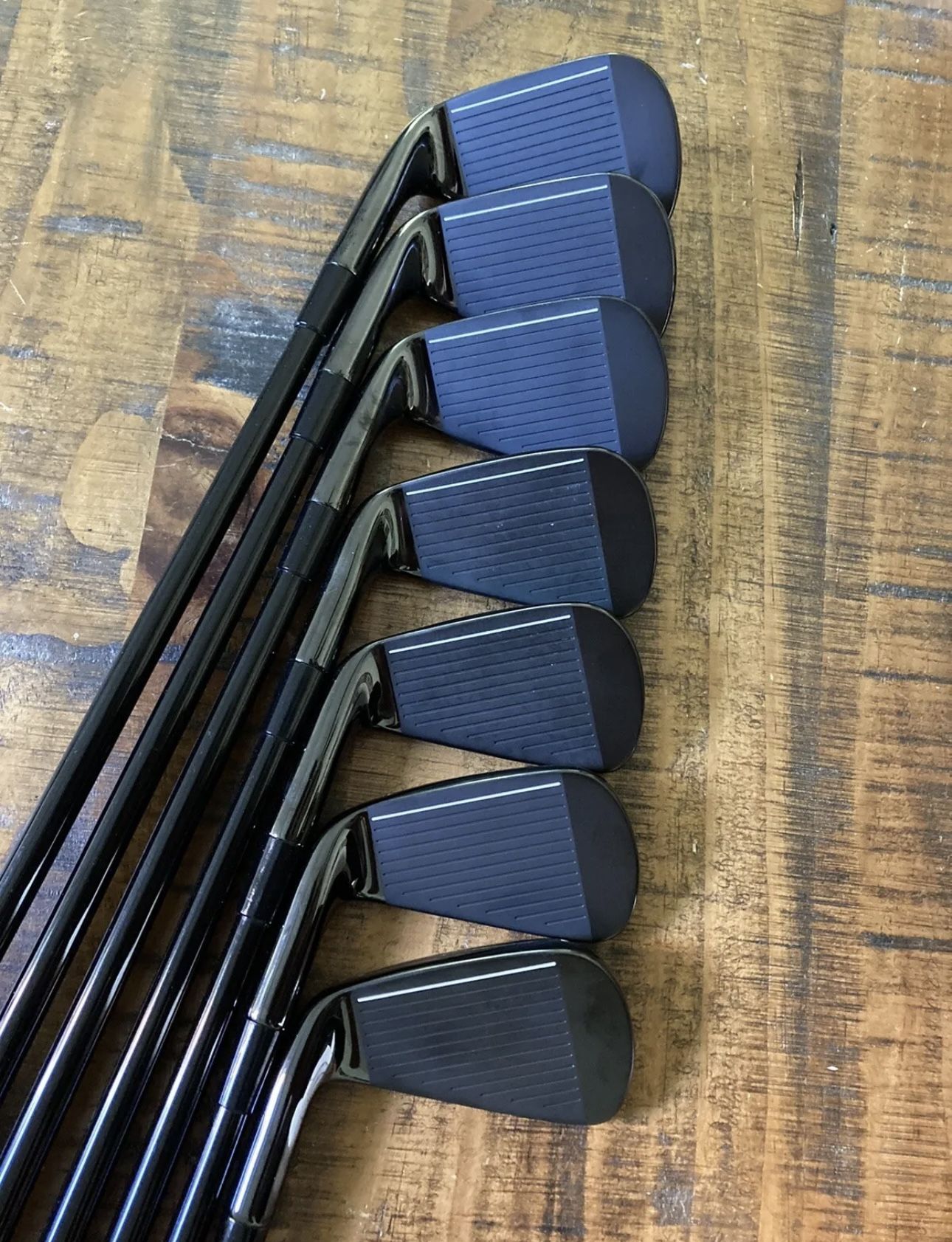 TAYLOR•MADE-790-Right-Handed-Set