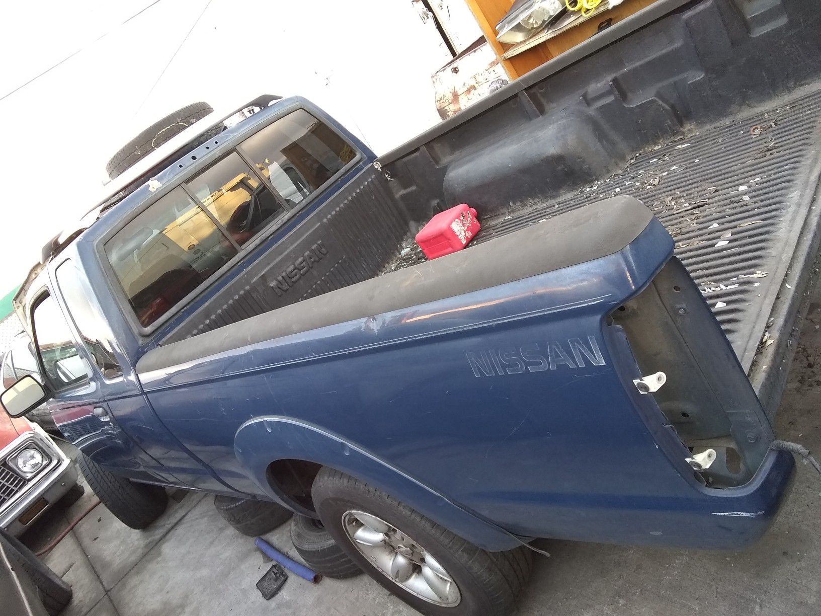 Nissan frontier sale only truck Bed