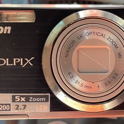 NIKON COOLPIX S560
