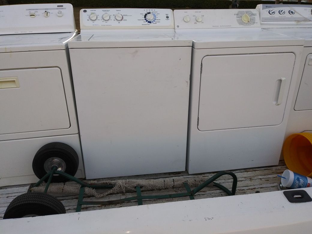 2019 almost like new beautiful work perfect your choice washer or dryer 50 bucks