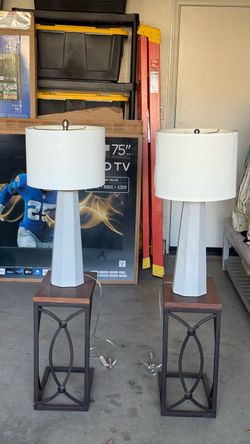 : Pair of Modern Obelisk Table Lamps – Solid, Premium Quality