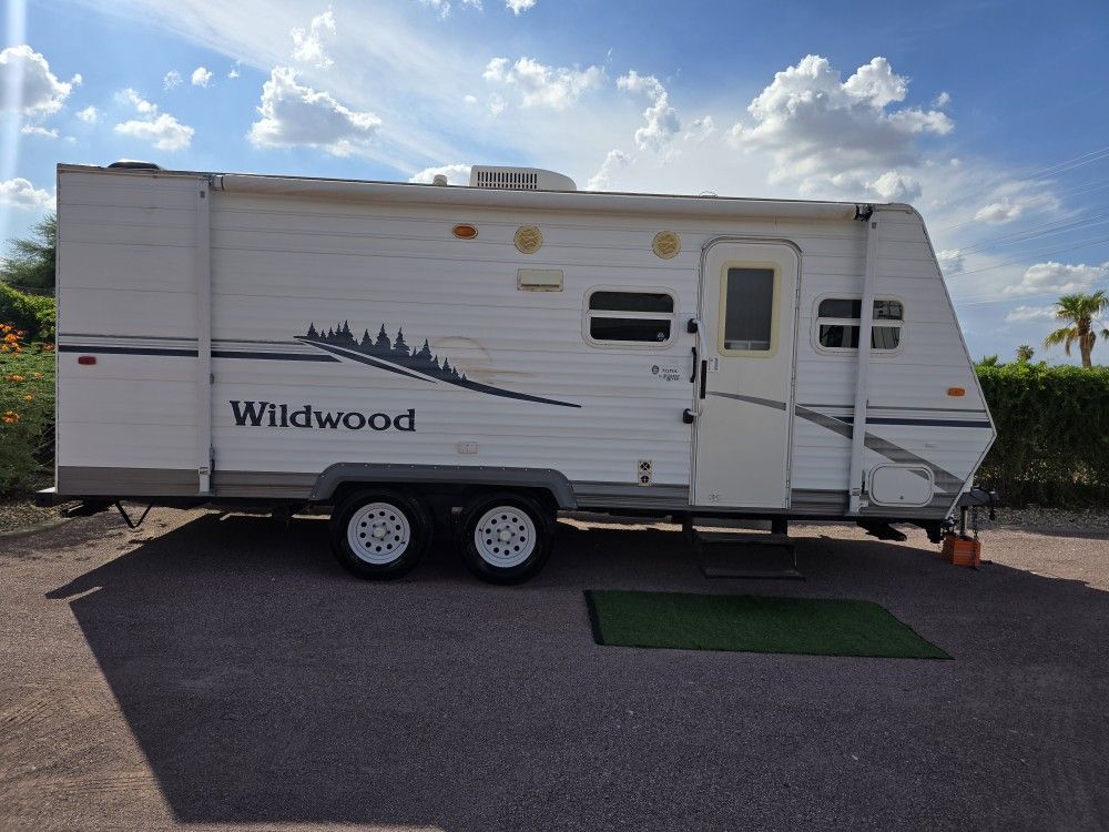 2008 Wildwood 22ft Very Nice