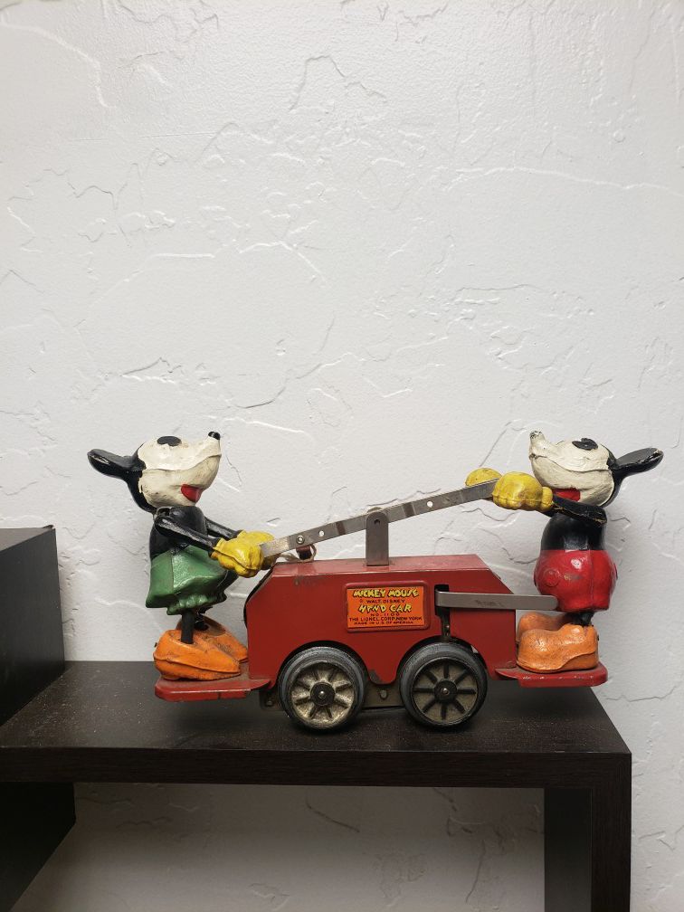 1930s vintage Lionel Mickey Mouse Toy Train