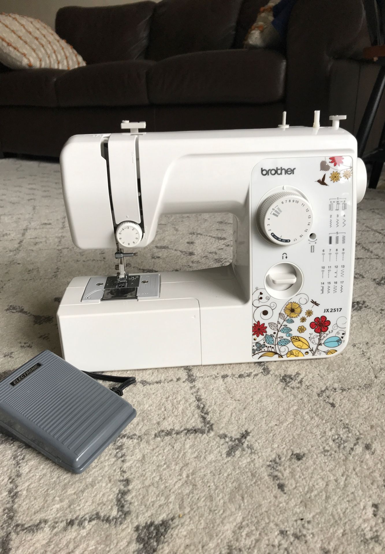 Brother 17 Stitch Sewing Machine, JX2517