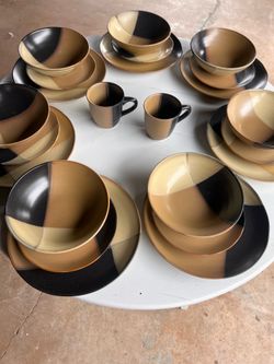 Gold dust black 24 pieces