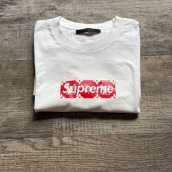 Louis Vuitton X Supreme Collab Tee Box Logo (2017)