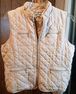 2 Croft & Barrow Quilted Vests Full Zip Pockets M/L $5/ea