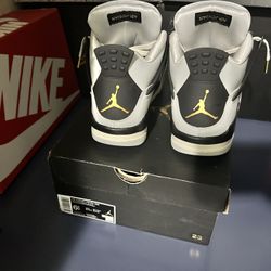 Jordan 4 Pure Platinum 