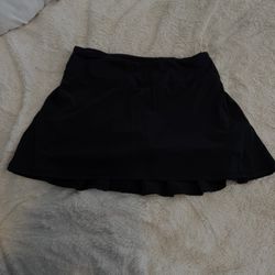 Women’s Lululemon Black Skort Size 2