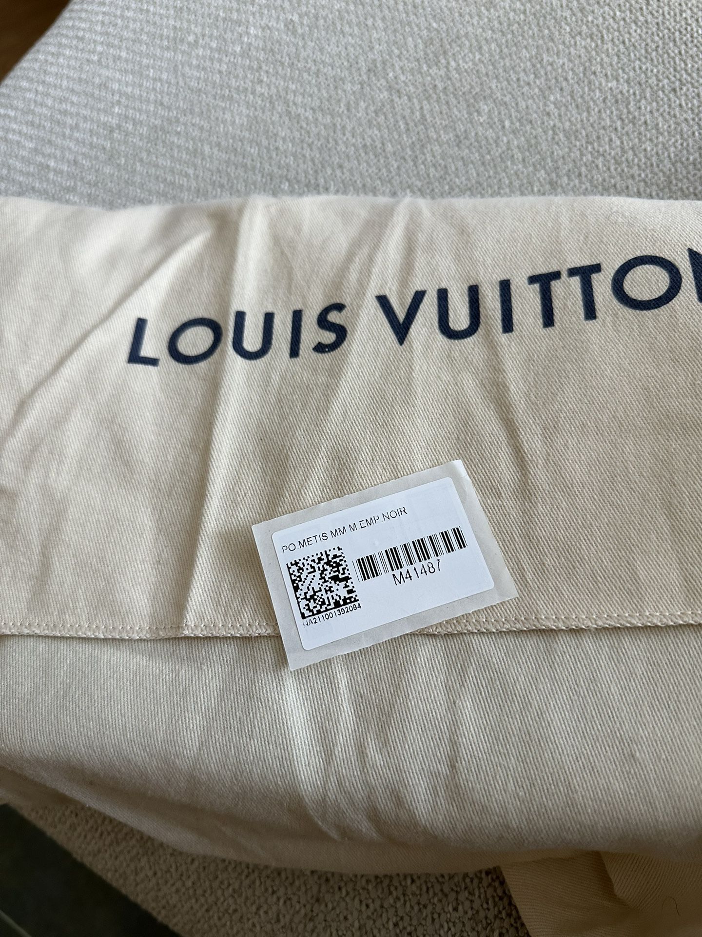 Louis Vuitton Pochette Métis + Hermès Twilly
