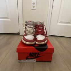  Nike Air Jordan 1 Retro High OG Newstalgia Chenille Red DJ4891-061 Size 10w/ 8.5 m