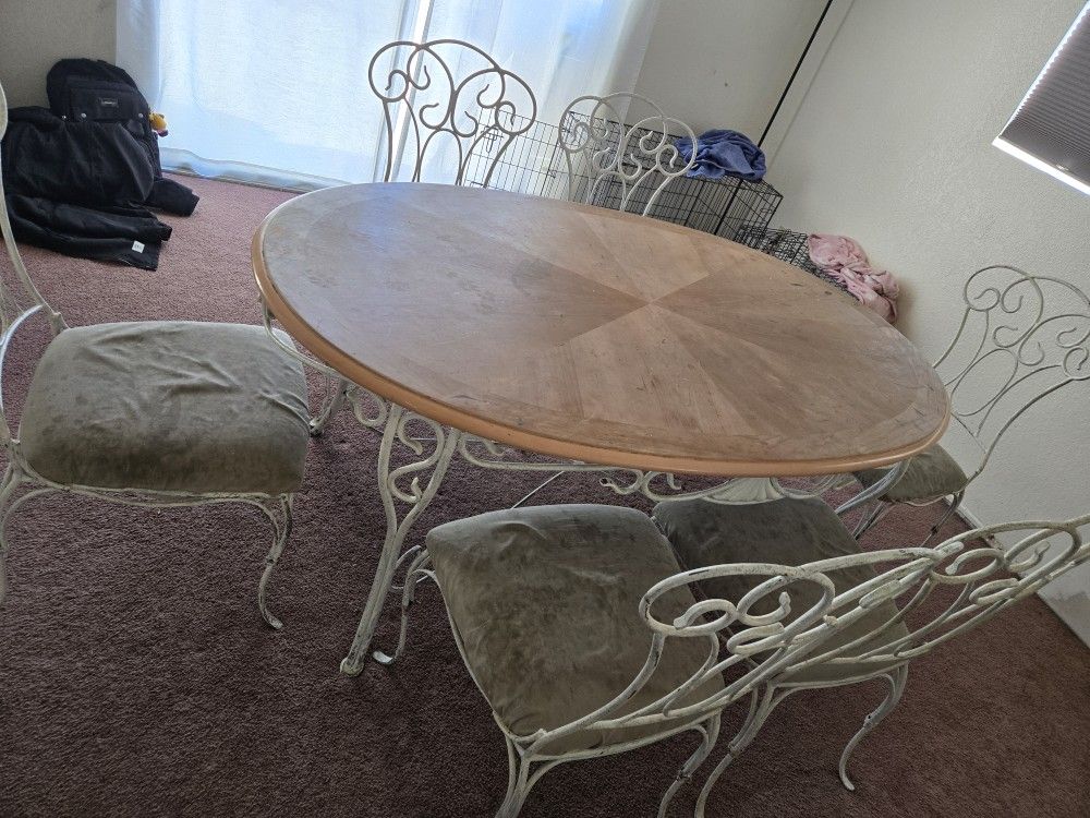 Free Table