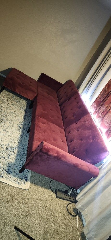 Beautiful Sofa Rug Leds Lamp And Delivery Only $599.99