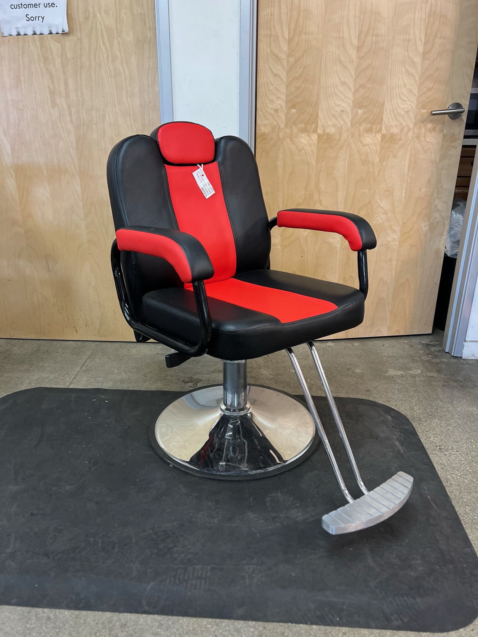 Red Black Simple Backyard Styling Salon Chair 8241