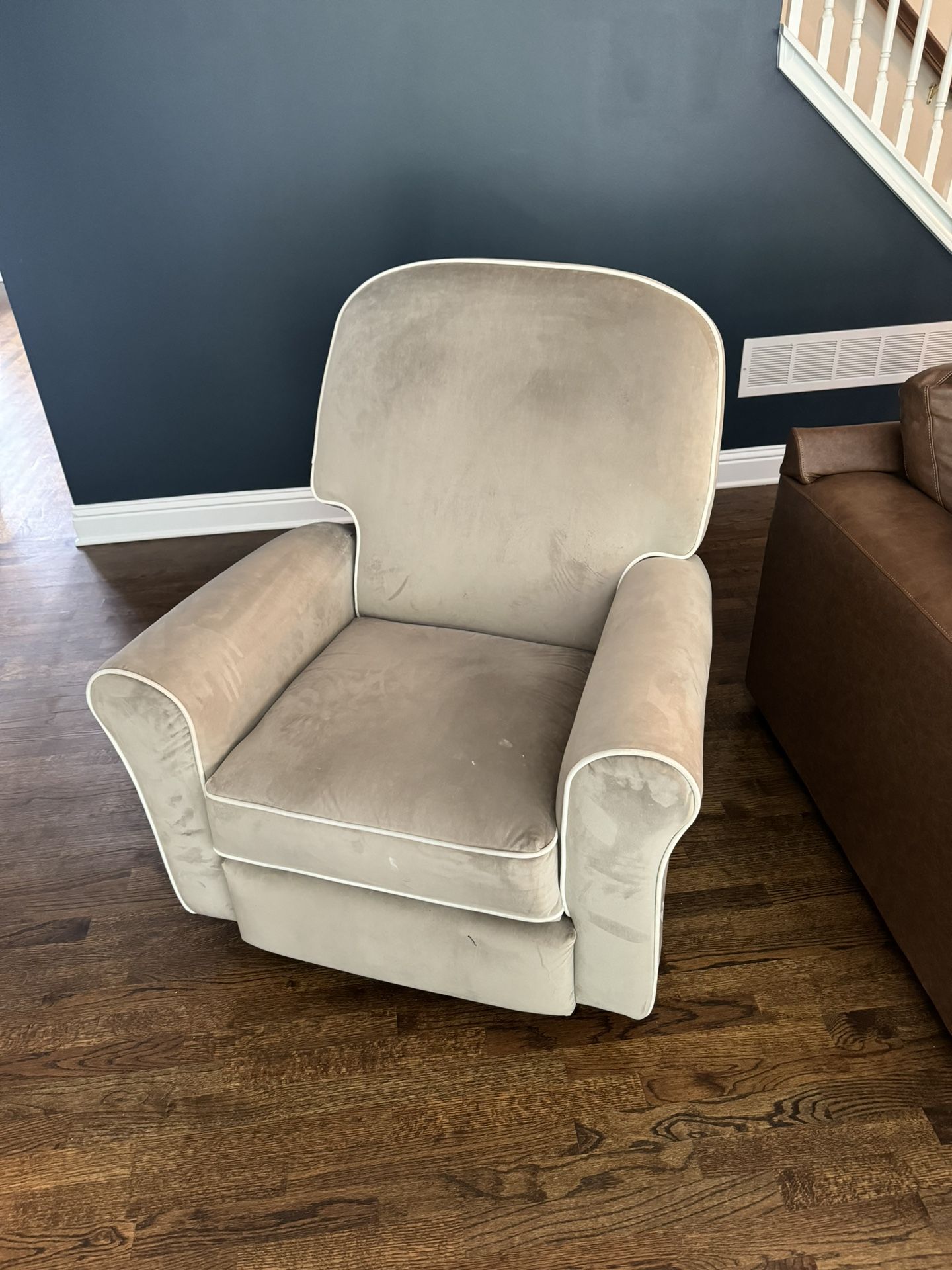 Suede Recliner/rocking  Chair 