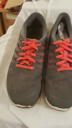 Nike free 5.0 men's SIZE 9