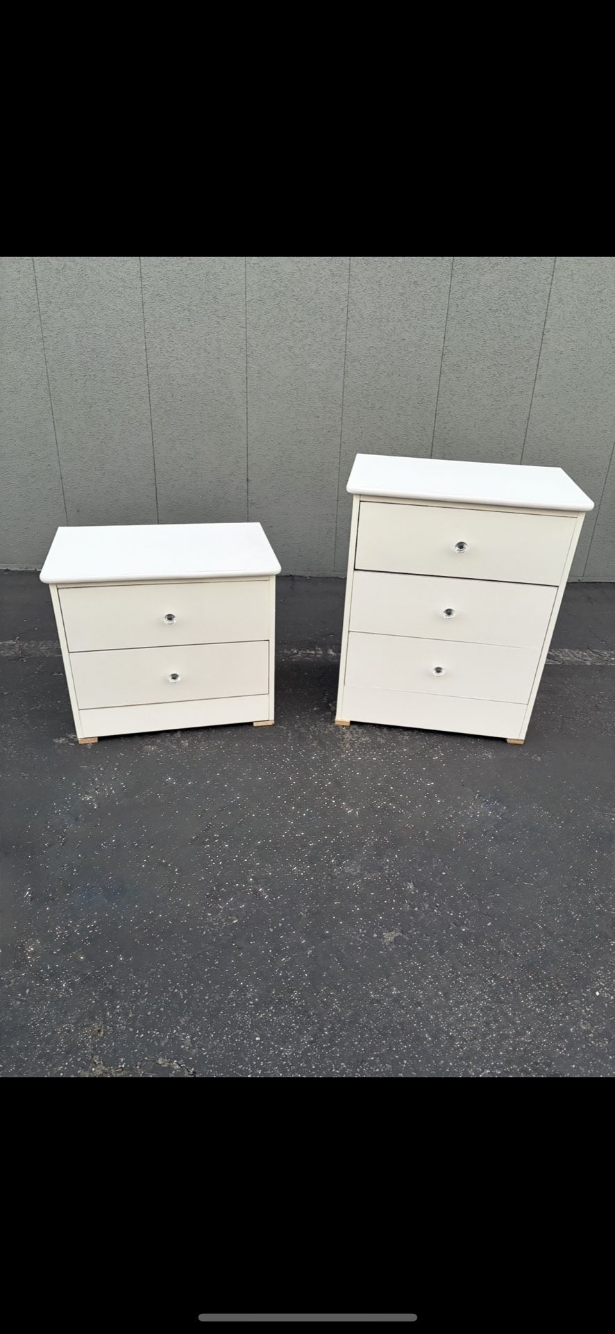 White 2 And 3 Drawer Nightstand With Diamond Knobs💎