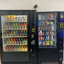 VENDING MACHINES WITH CARD READER