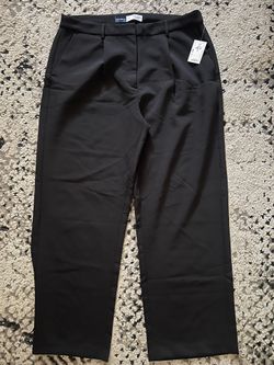 Woman’s Old Navy Black Dress Pants Size 16