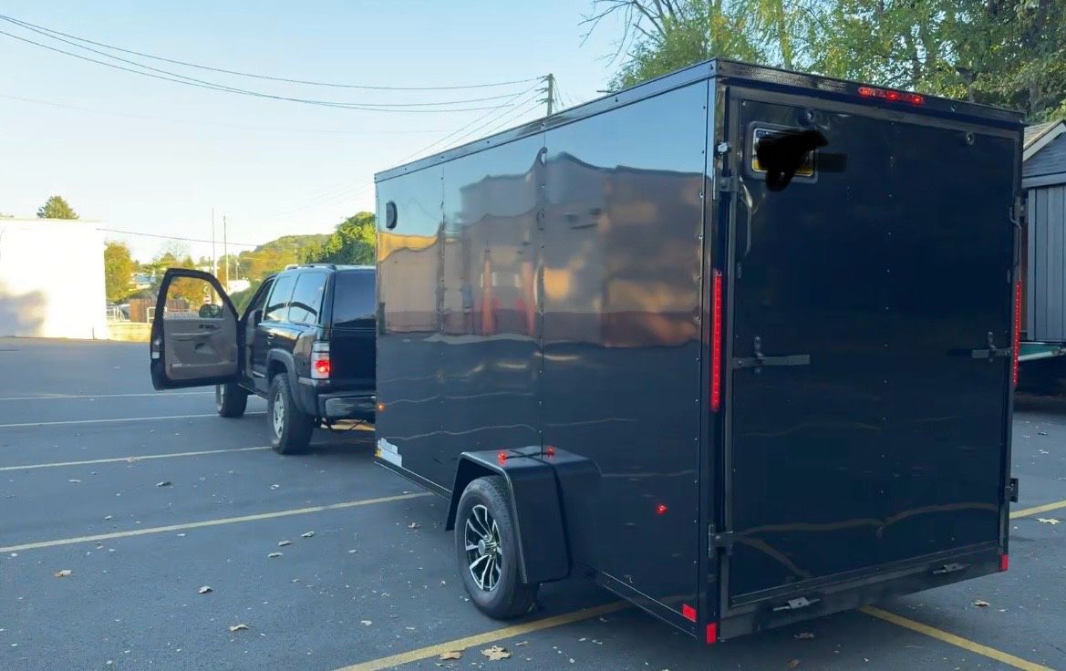 Enclosed Trailer 2025