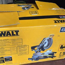 DEWALT 60V Lithium-lon 12 in. Cordless Sliding Miter Saw Kit with 9.0Ah Battery Pack