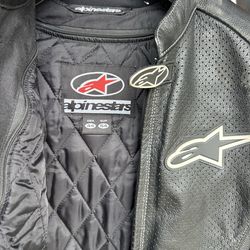 Alpinestars leather jacket size 44 damaged